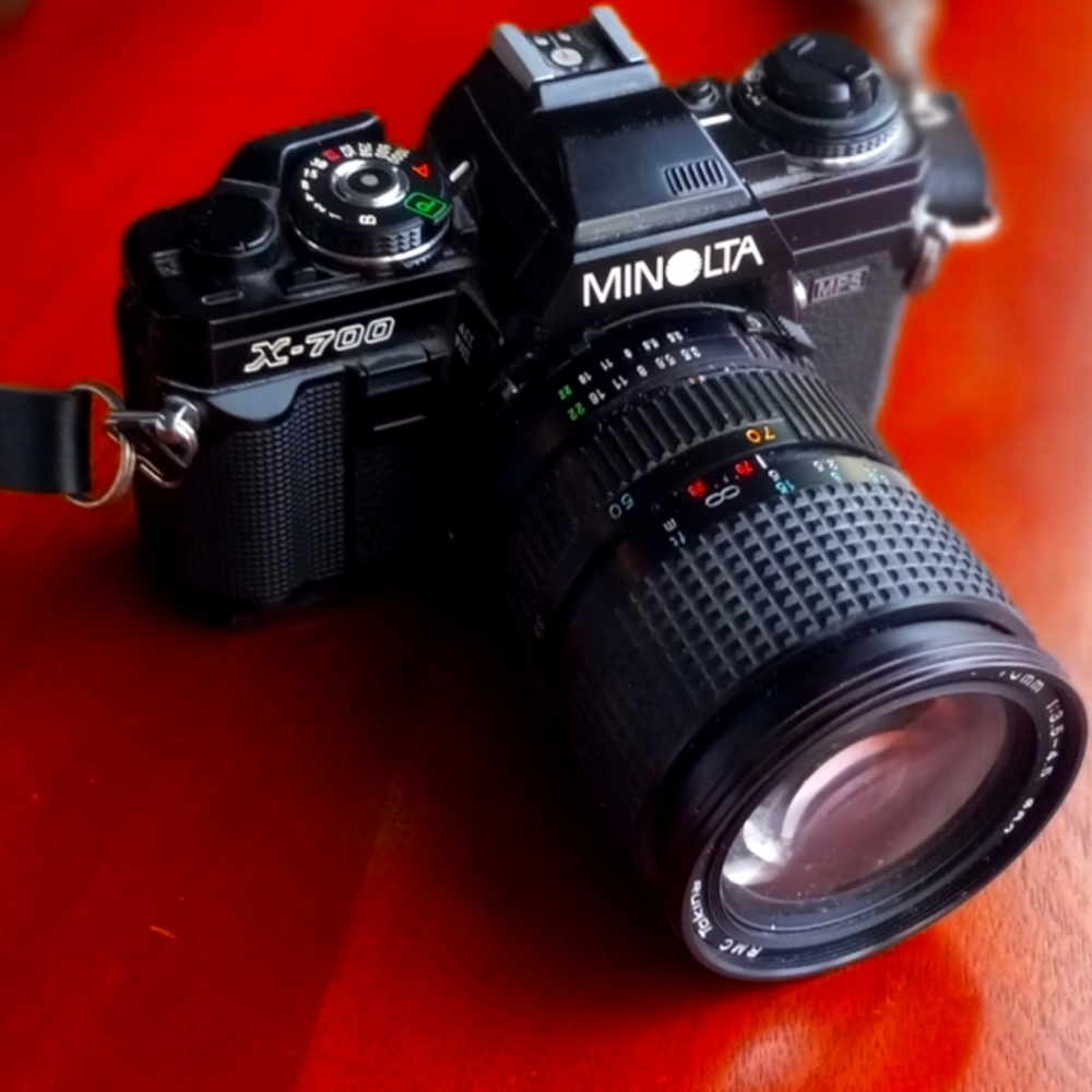 Minolta x-700 Manual Focus Camera body w/ the Tokina 28-70mm F 3.5-4.5 Pro Lens